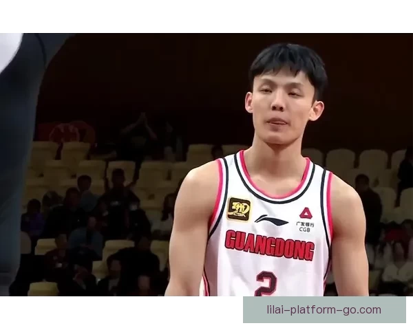 徐杰连续两场手感冰凉出战17分钟三投未中未得分